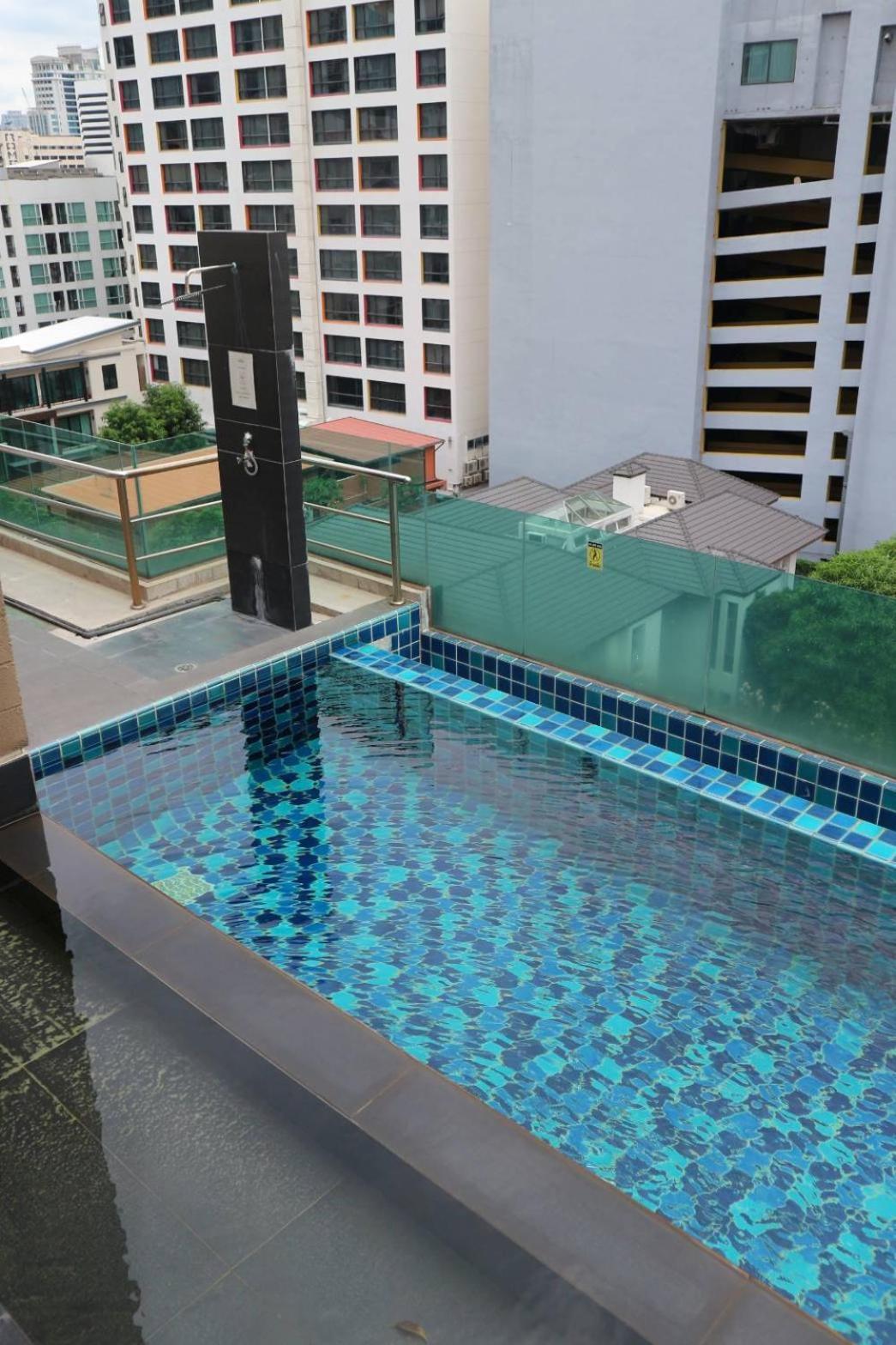 Avatar Suites Hotel - Sha Extra Plus Bangkok Exterior foto